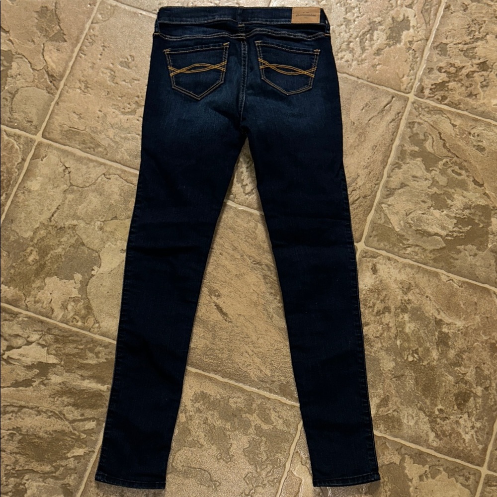 NWOT Abercrombie & Fitch Dark Blue Skinny Jeans